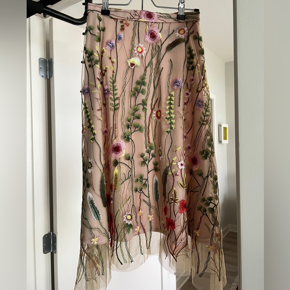 Anthropologie - Floral Embroidered Midi Skirt - Size 0
